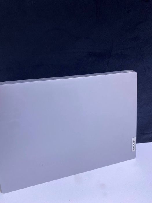 Lenovo  Core i3-10110U