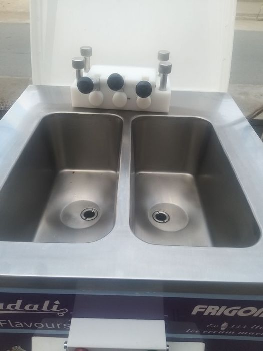 Frezer Lavash aparad Mangal apaead