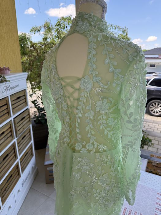 Rochie dantela verde cu broderie M noua