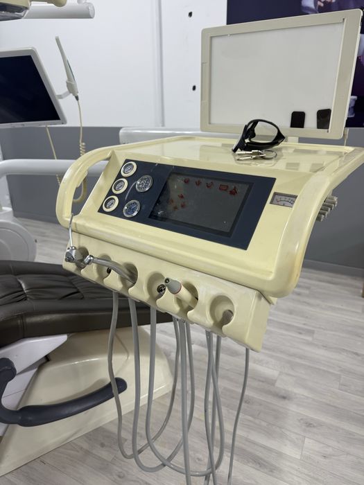 Стоматологическое кресло