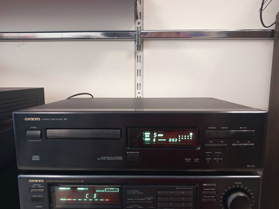 Onkyo DX-7110 cd player