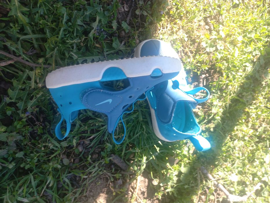 Детски сандали и маратонки