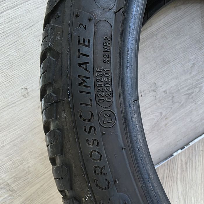 Michelin CrossClimate 2  225 40 18