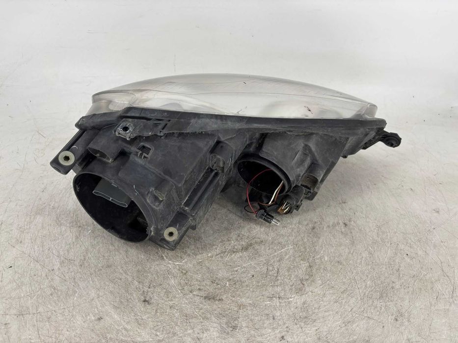 Far stanga/dreapta Volkswagen Golf 5 an 2007