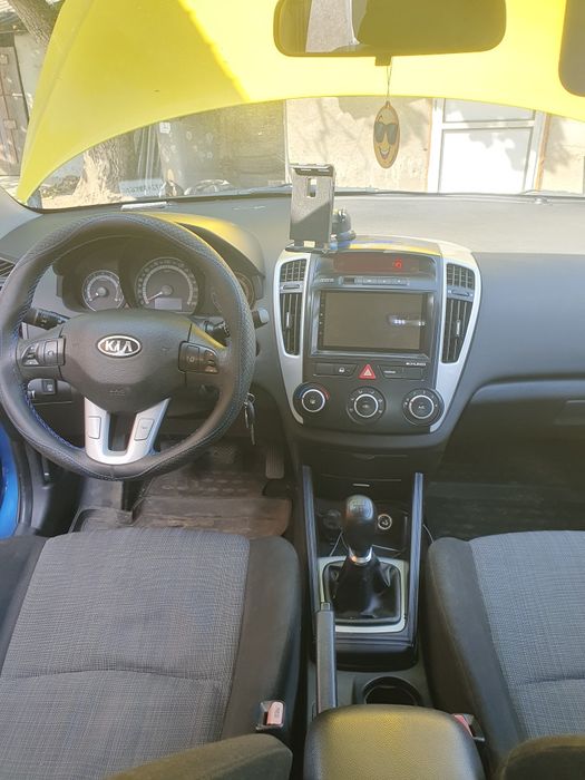 Vând KIA ceed 2010