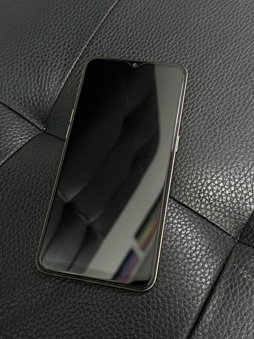 Oppo AX7