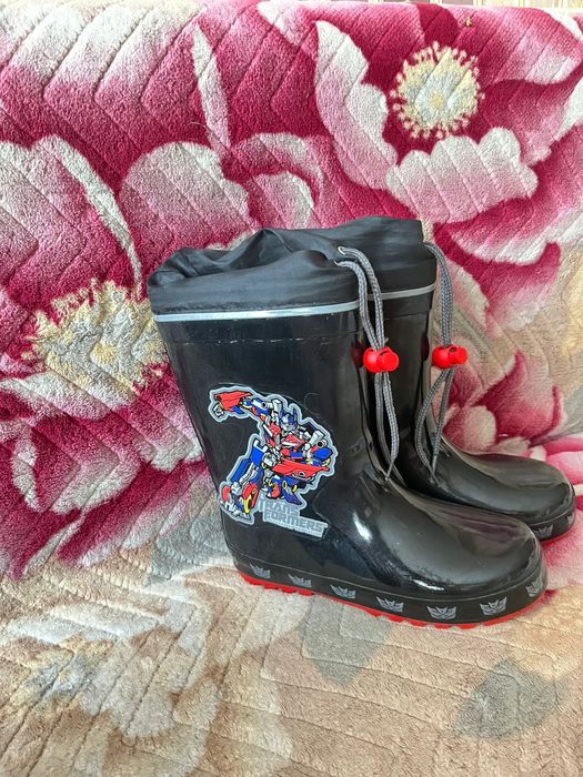 Продам детский резиновые сапоги