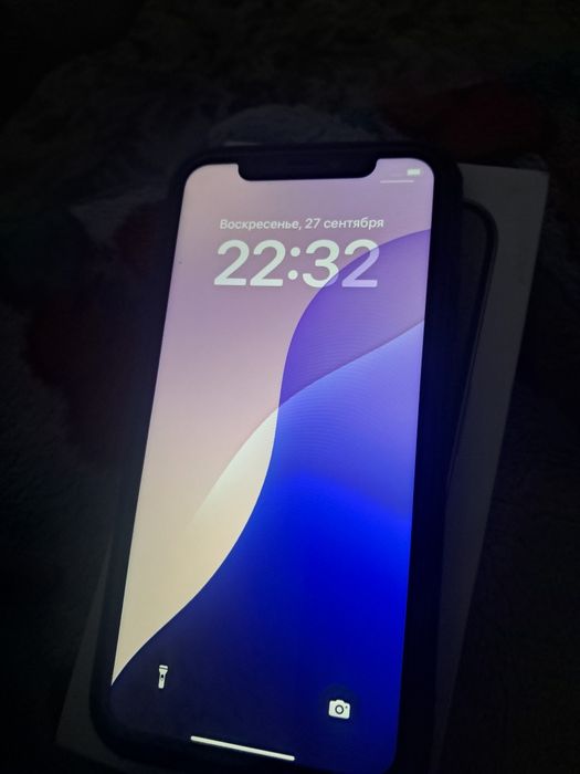 Продам айфон XR ..