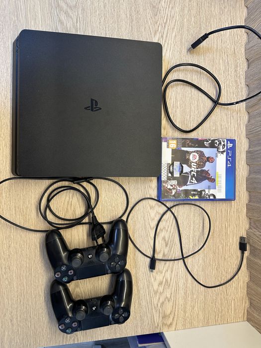 PlayStation 4 (UFC 4 диск в подарок)
