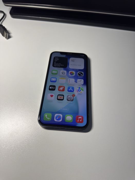 Apple iPhone 12 64GB Midnight Black – Много добро състояние