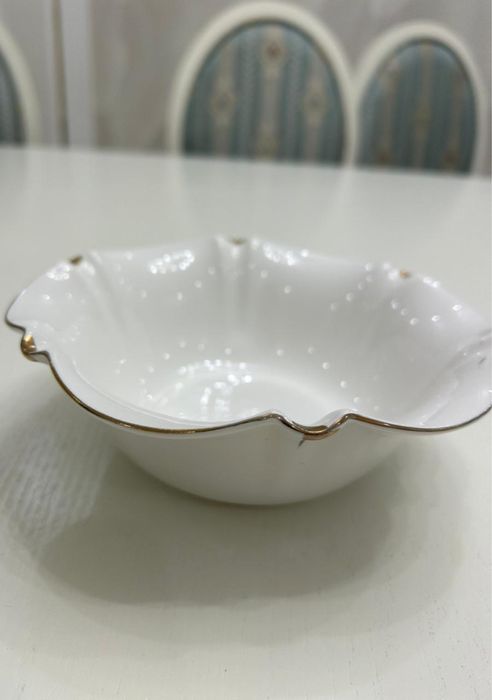 Сервис белый с золотыми вставками