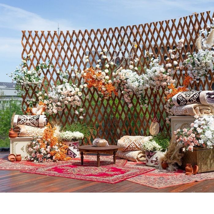 Юрта,  оформление в национальном стиле