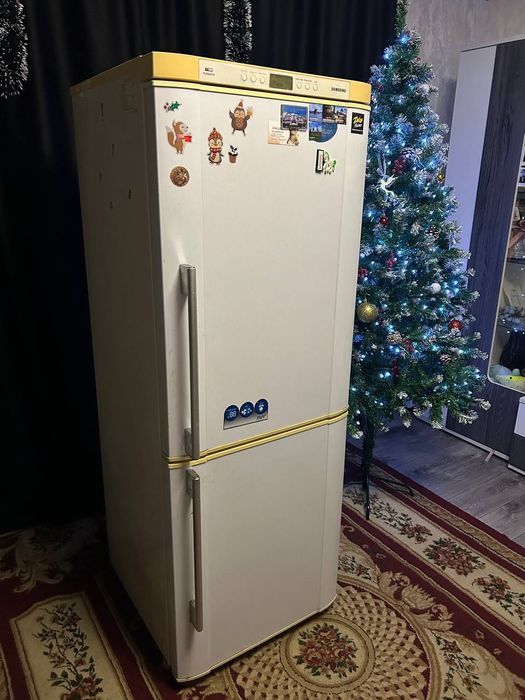 Холодильник samsung