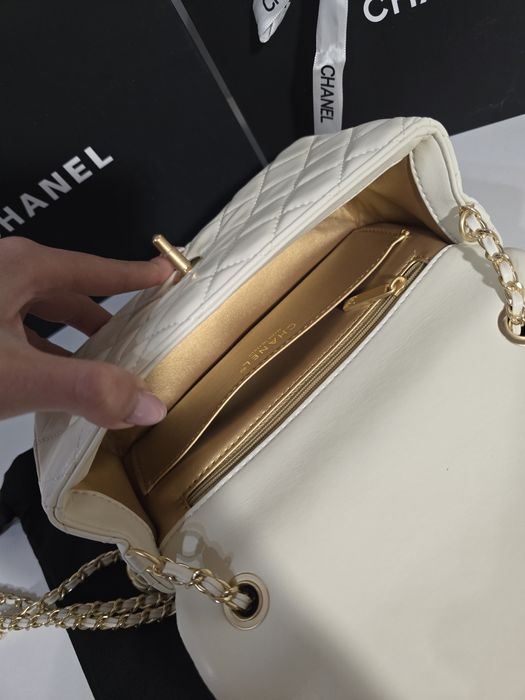 Налична чанта Chanel Flap Bag