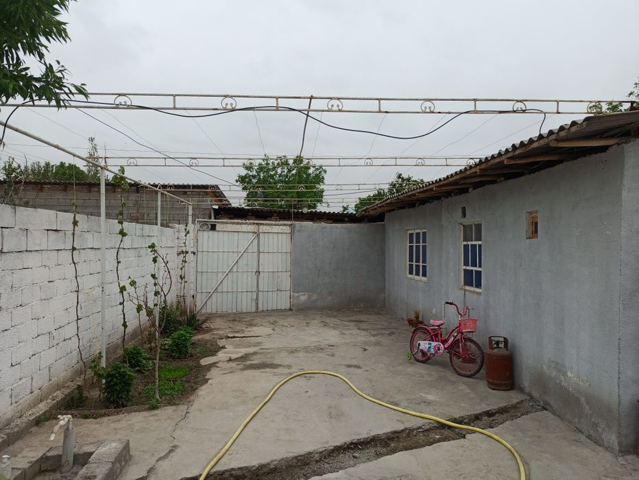 Дача сотилади 3 хона хаммом ошхона бор