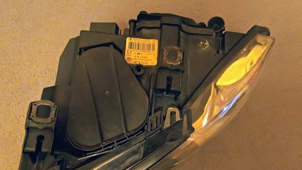 Far BMW  E92 stânga