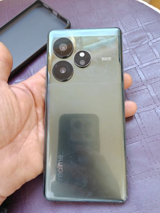 Realme GT6 16-gb 512