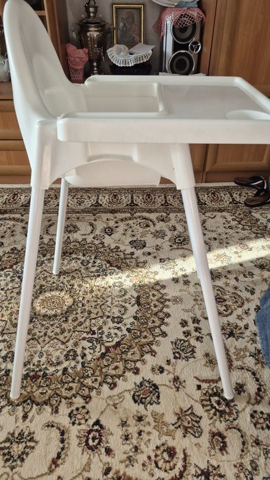 Стульчик для кормления белый