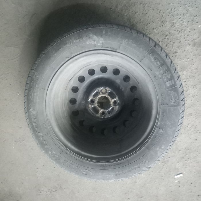 Продам колесо Р15
