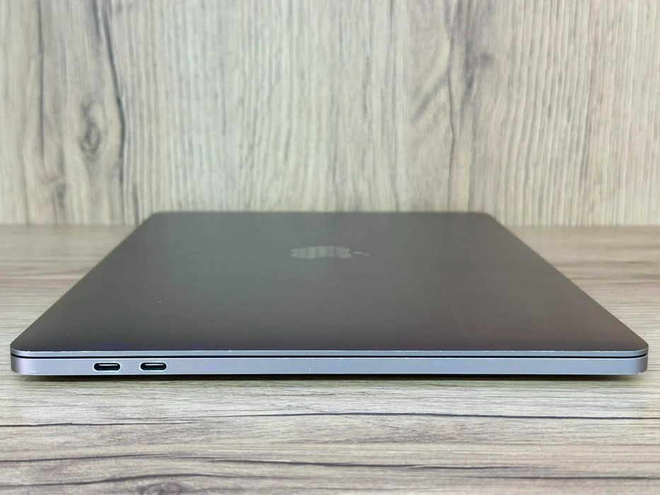 Лаптоп Apple MacBook Pro 13.3-inch  2018 A1989