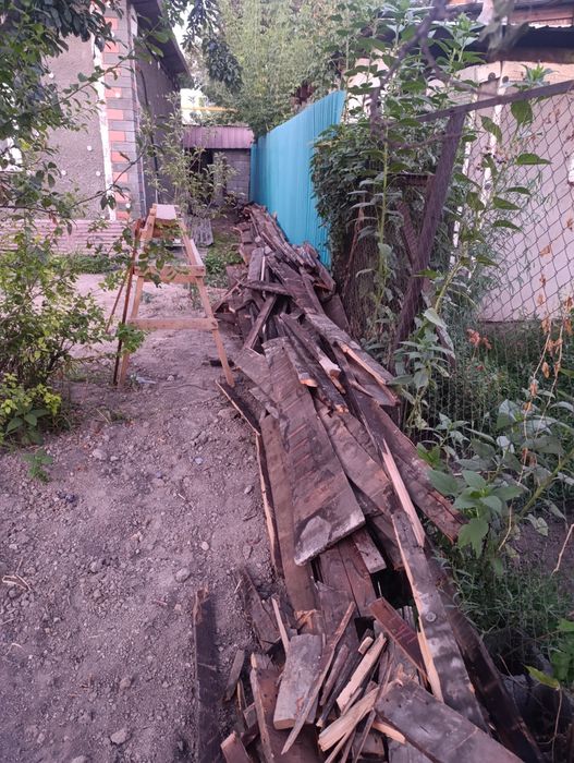 Дрова б)у отдам даром, самовывоз