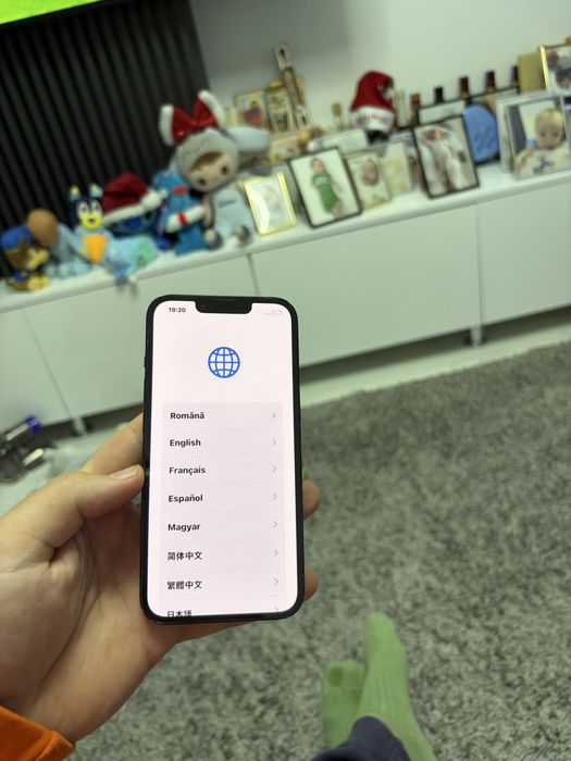 Vand iphone 14 pentru piese