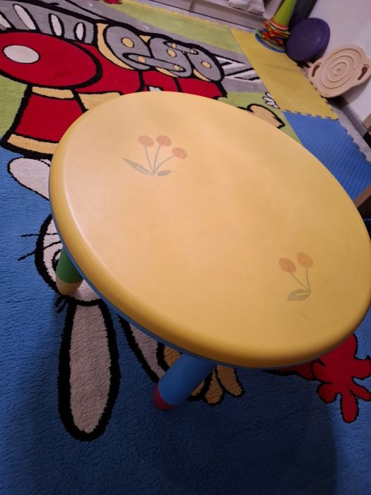 Продам детские столики