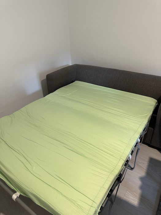 Vand canapea extensibila cu 2 locuri
