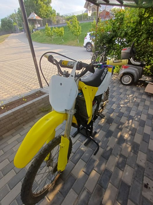 Suzuki rm 85 Fara defecte