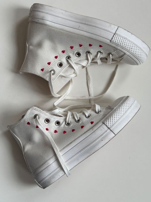 Converse бели спортни кецове със сърца  37 номер
