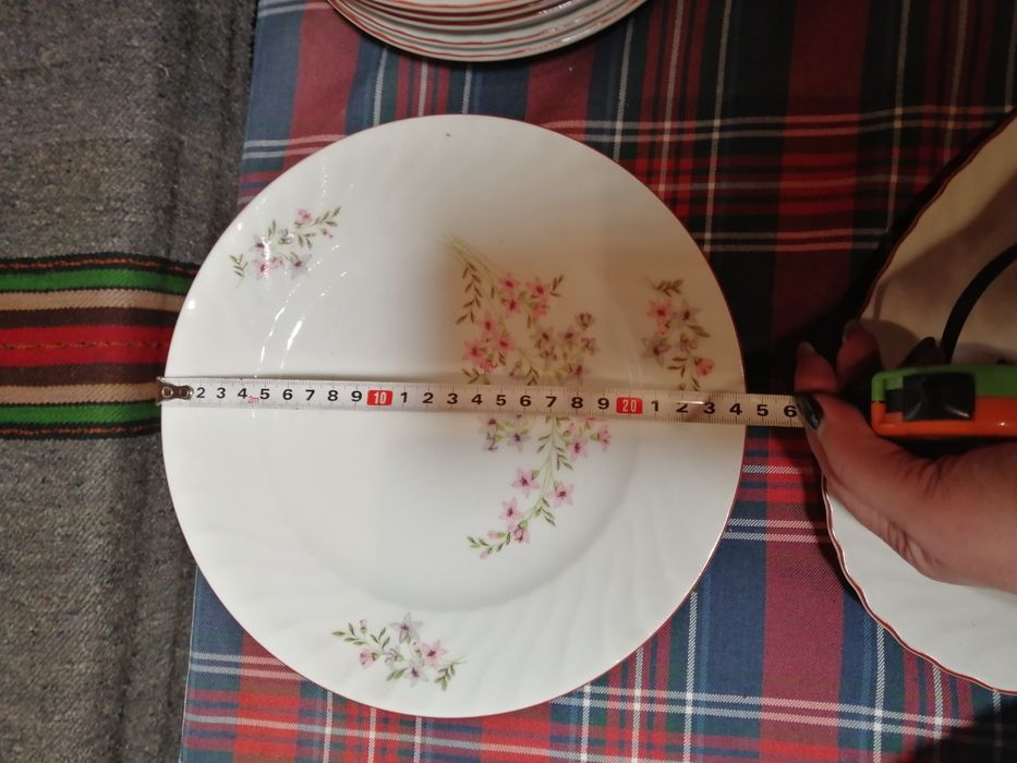 Сервиз за храна от порцелан