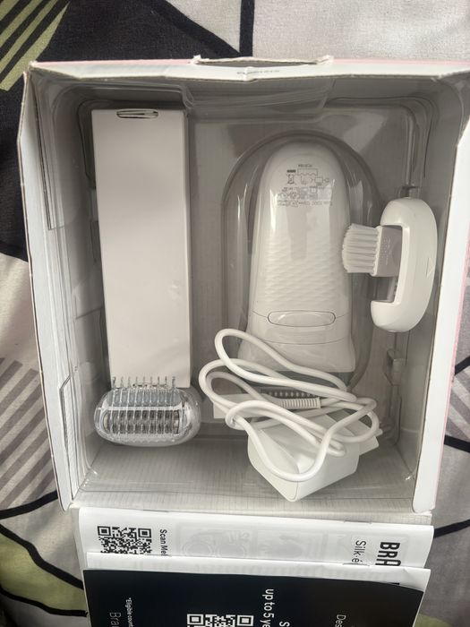 Vand: Epilator silk epil 7,nou + aparat de ras