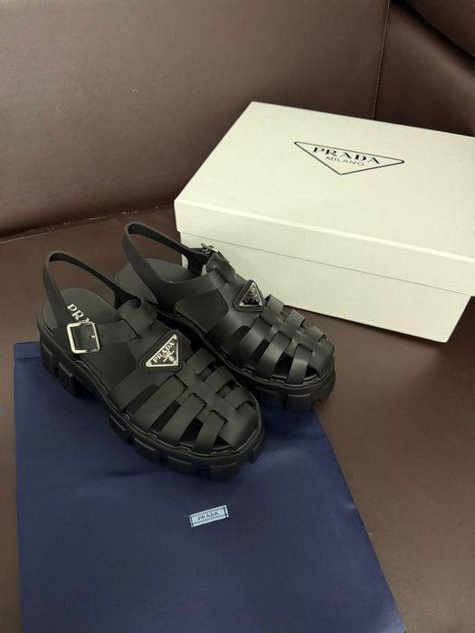 Сандали Prada 37