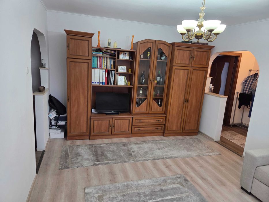Apartament cu 2 camere+Garaj caramida