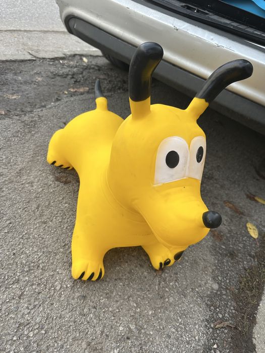 Куче играчка за скачане