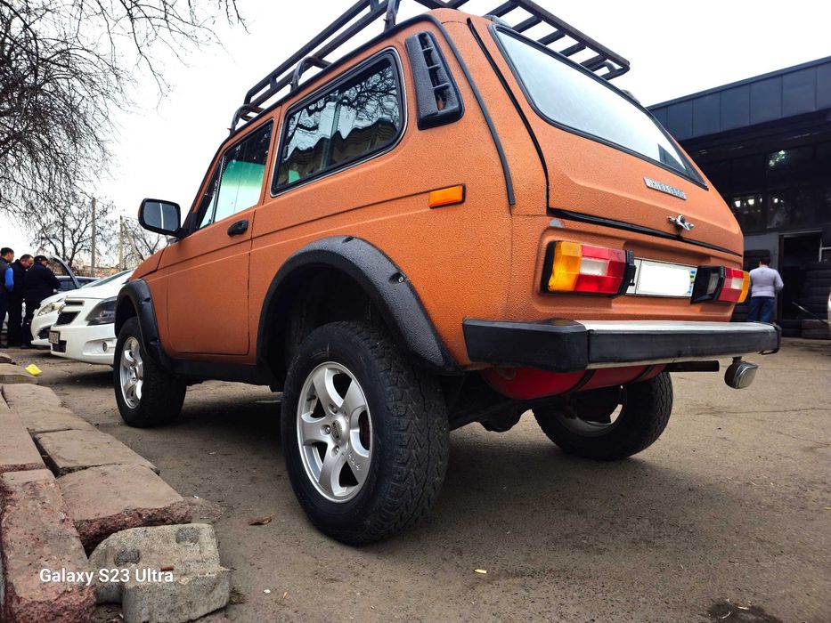 Niva,  Ваз 2121 (бензин+Метан)