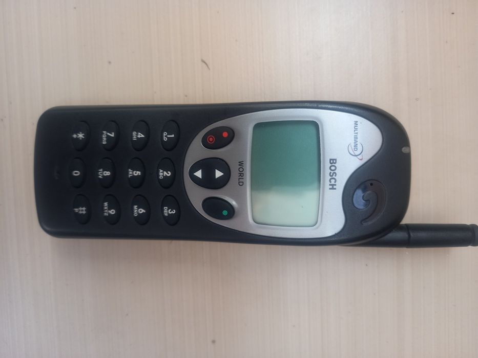 Мобилен телефон Bosch World 718