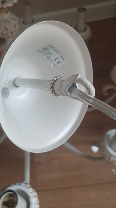 Продам люстру новую  хрустальную