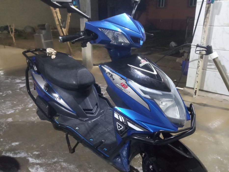 Srochna skuter sotiladi