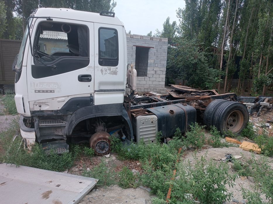 Isuzu Zapchasga sotiladi.