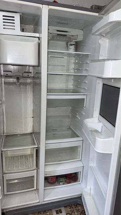 Холодильник на запчасть
