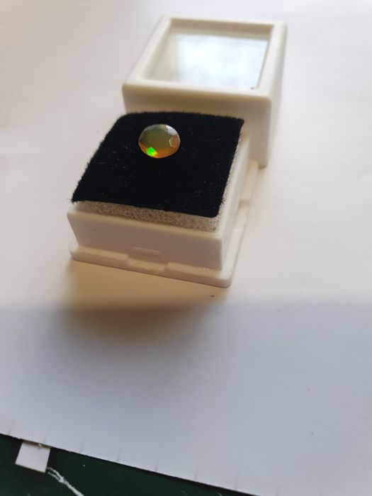 Естествени скъпоценни камъни