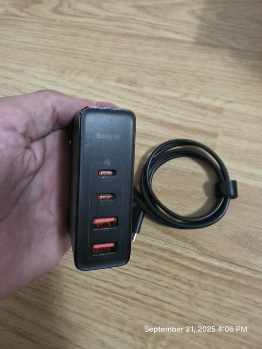 Încărcător Baseus GaN2 Pro 100W – 2xUSB-C + 2xUSB-A
