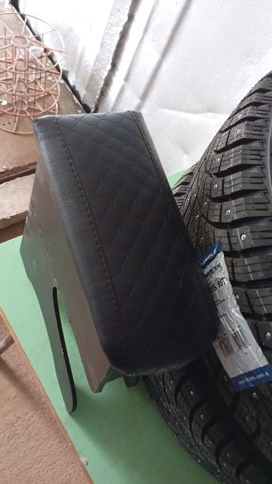Подлокотник для авто