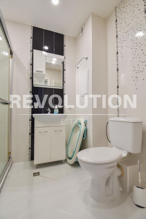 Дава се под наем Тристаен апартамент в София, Витоша - 90 кв.м за 900 € - Снимка #7