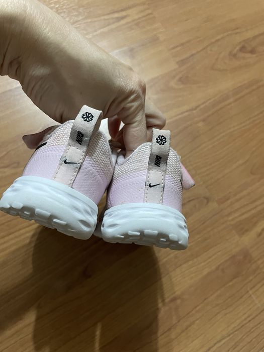 Кроссовки Nike 23р