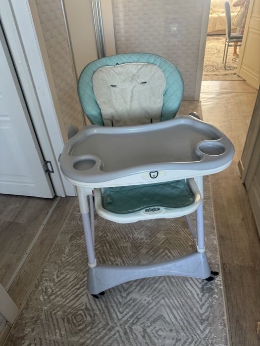 Детский стульчик для кормления