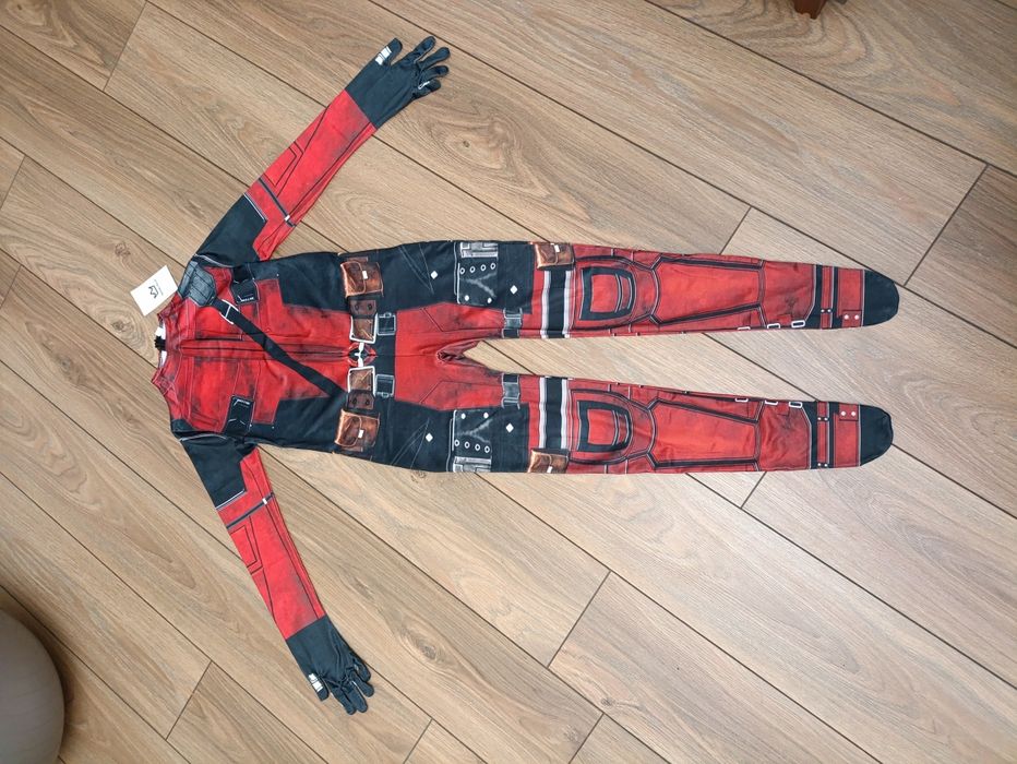 Костюм дедпула  .