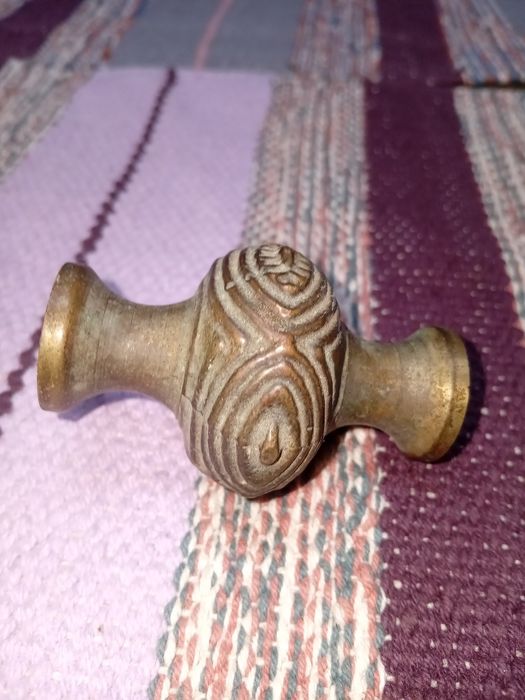 Doua piese ,mânere vechi