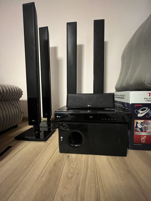 Sistem Home Theatre cu DVD LG HT905TH